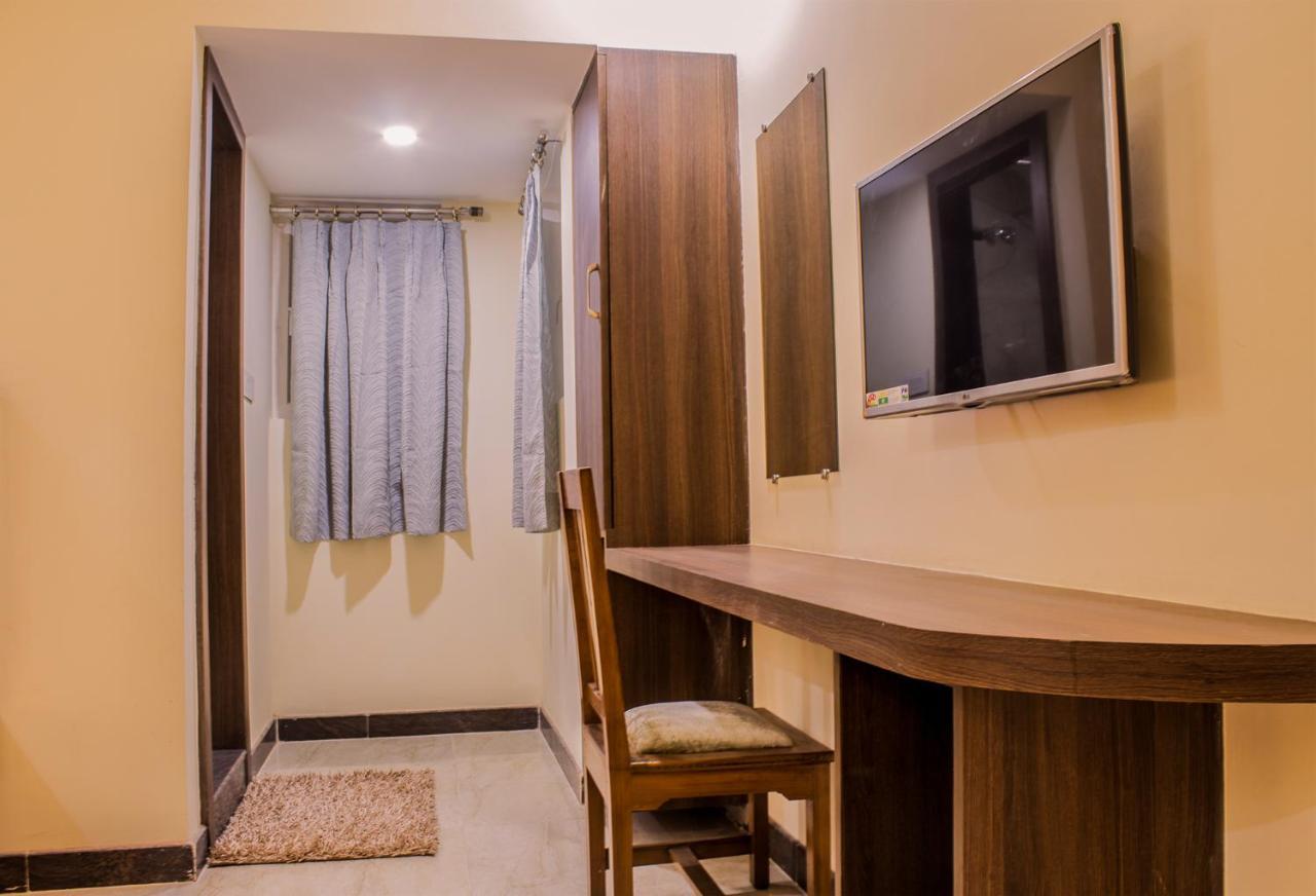 Lav Kush International Hotel Varanasi Eksteriør billede