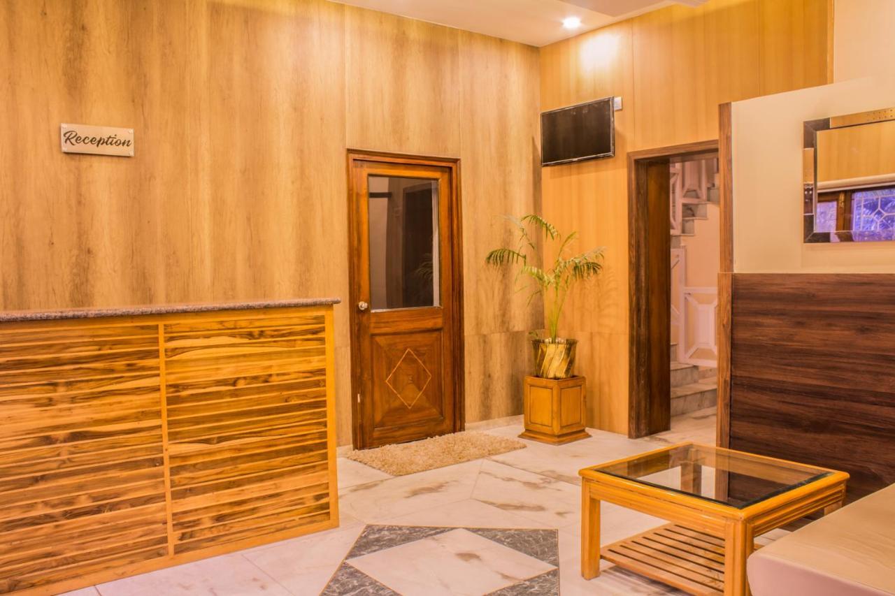 Lav Kush International Hotel Varanasi Eksteriør billede