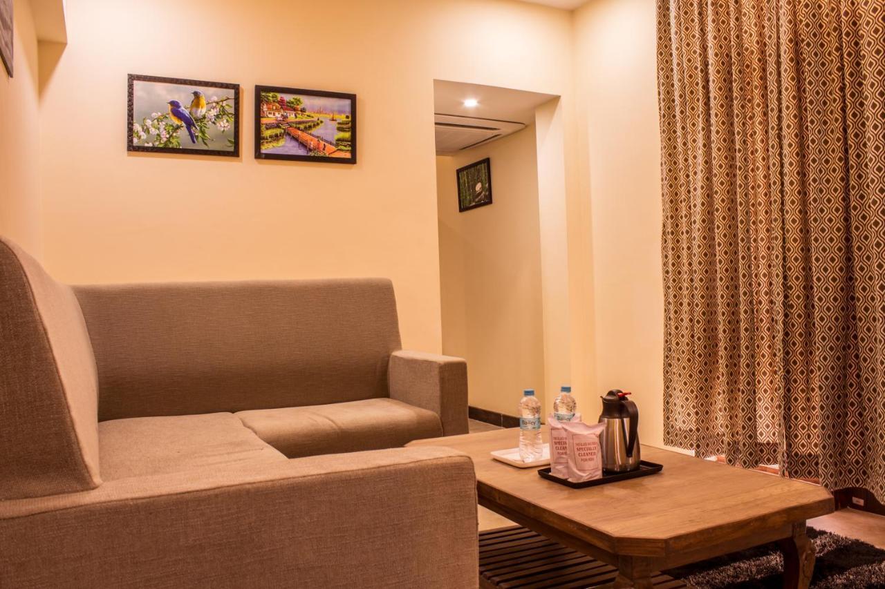 Lav Kush International Hotel Varanasi Eksteriør billede