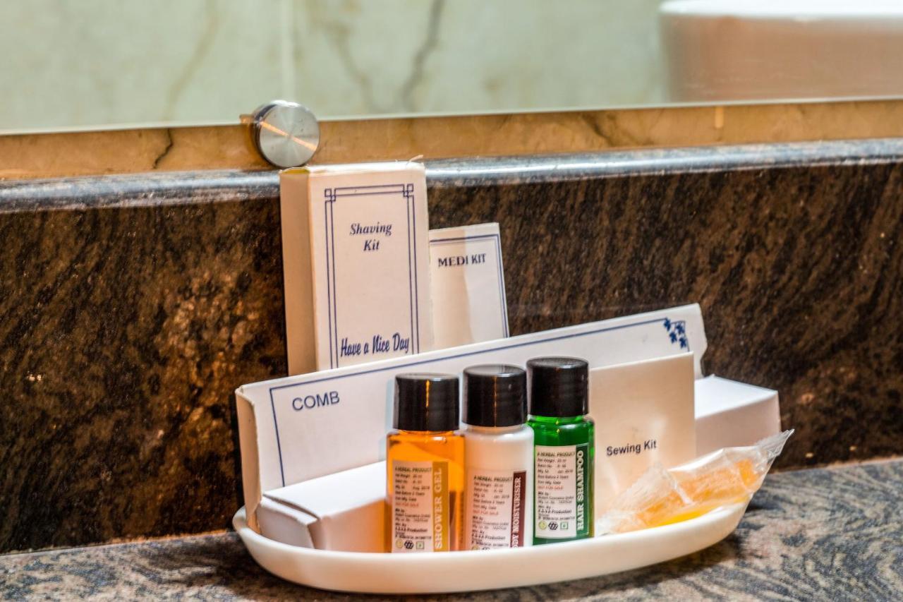 Lav Kush International Hotel Varanasi Eksteriør billede