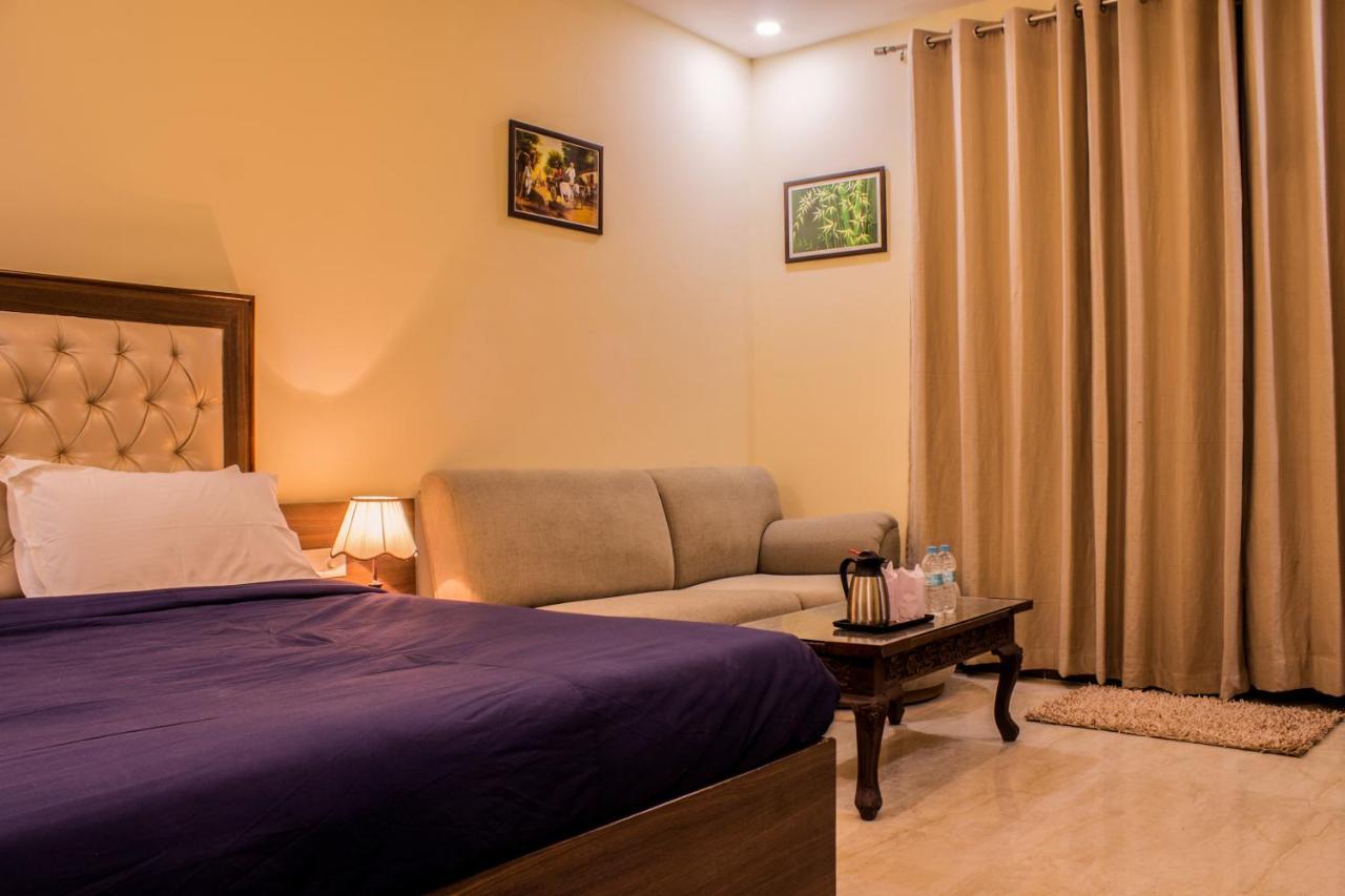 Lav Kush International Hotel Varanasi Eksteriør billede